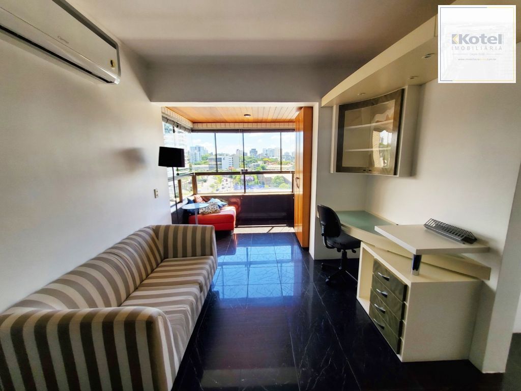 Apartamento de 1 dormitório, 1 vaga e elevador no bairro Boa Vista.