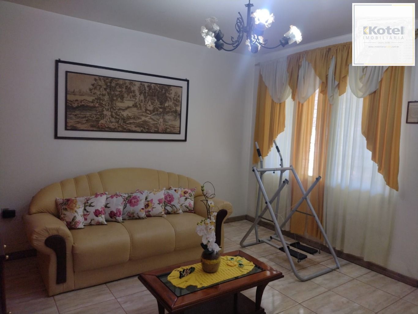 Casa de 3 Quartos e 2 Vagas de garagem em Cachoeirinha.