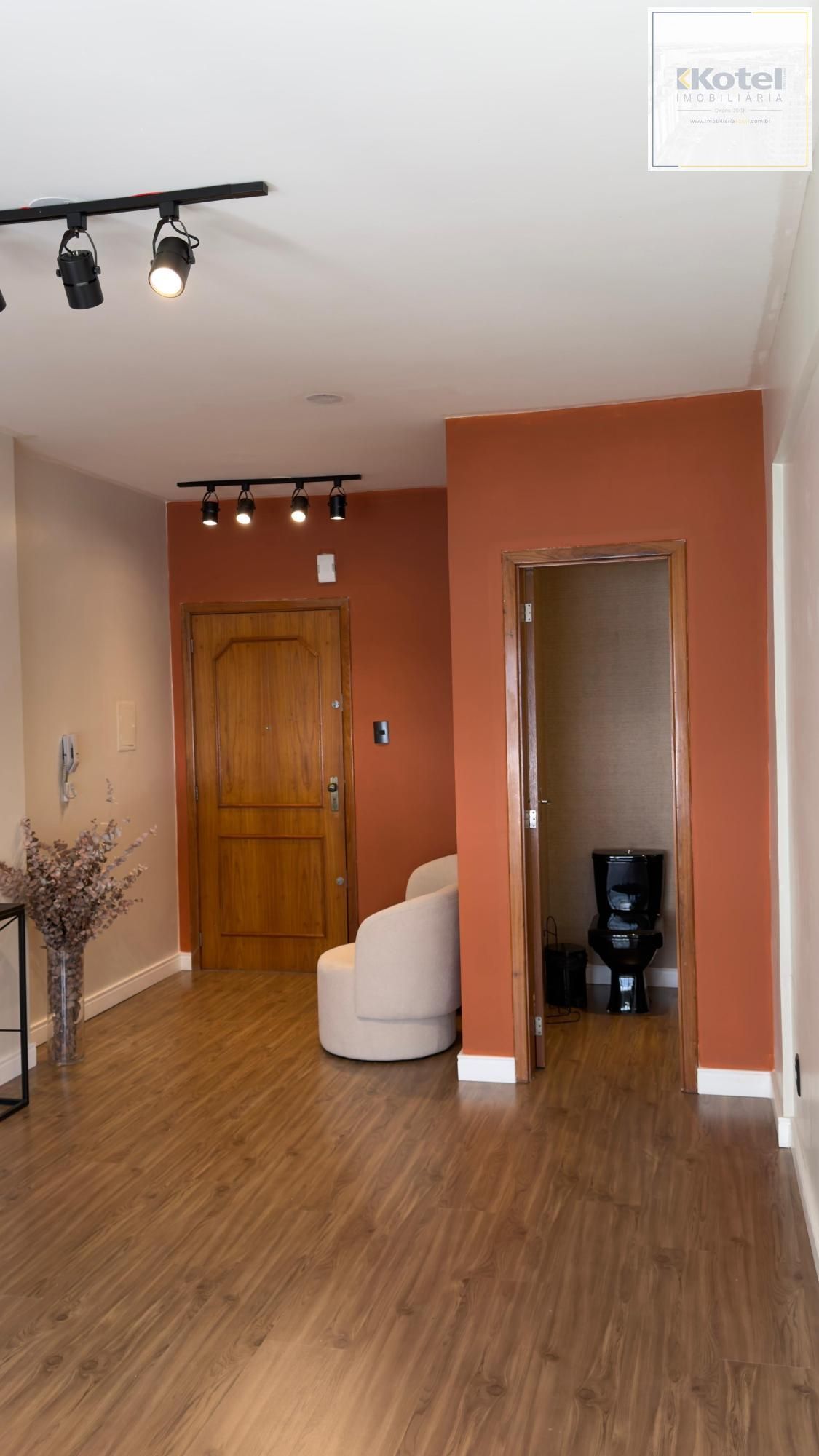 Sala comercial 27m2 Condomínio SPERB na Rua Silva Jardim Auxiliadora Porto Alegre