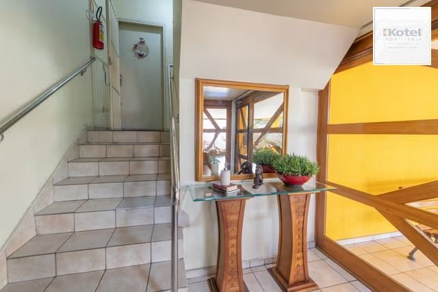 Apartamento de 2 Dormitórios no bairro Jardim Floresta Porto Alegre.