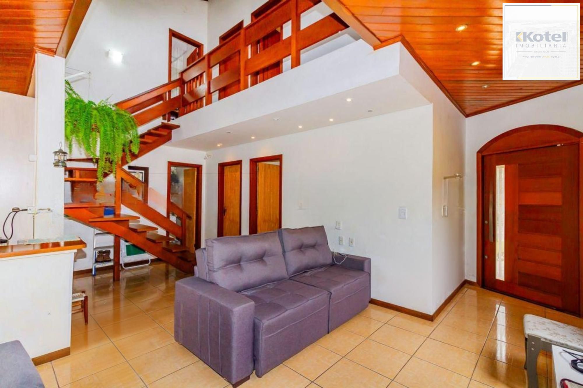 Casa com 5 quartos, 2 vagas e pátio, no Bairro Sarandí — foto 3