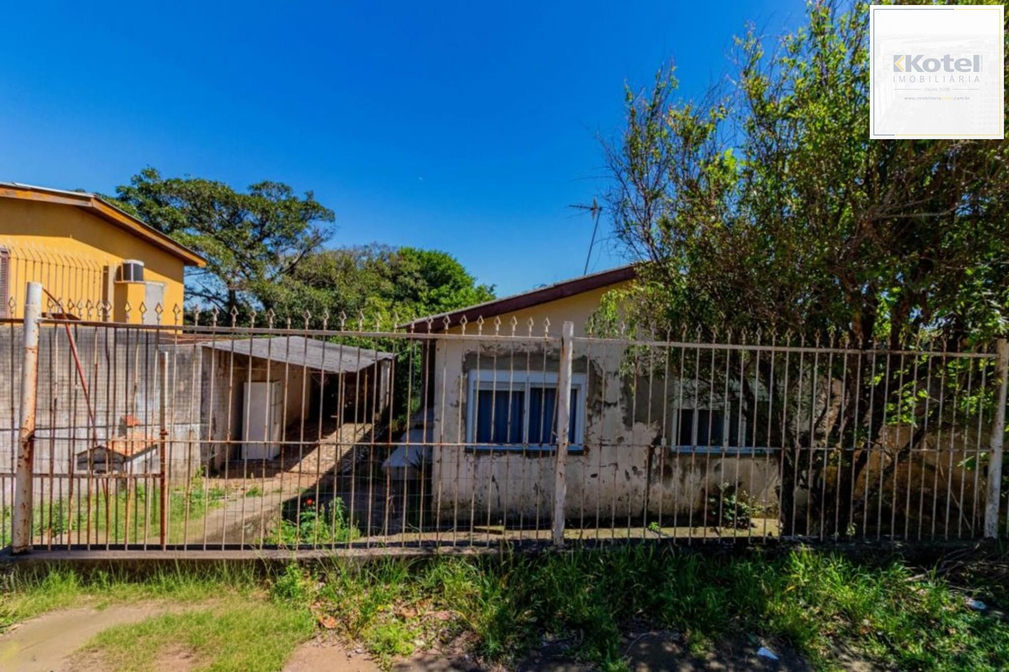 Casa de 3 quartos, 2 vagas no bairro Morro Santana