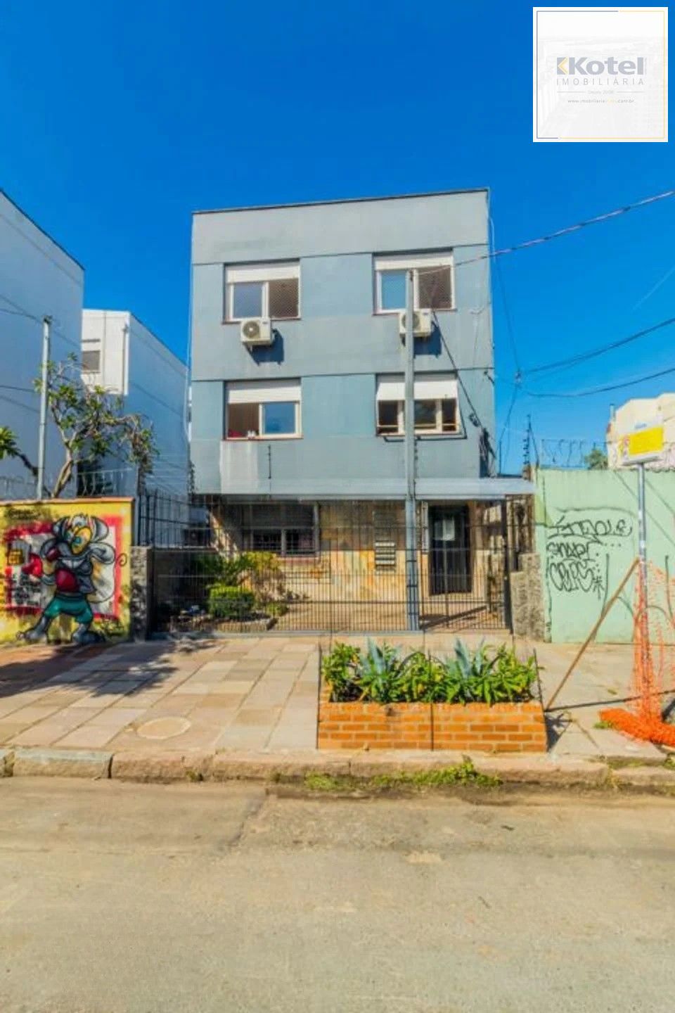 Apartamento com 1 quarto, portaria 24 hrs no bairro Cidade baixa