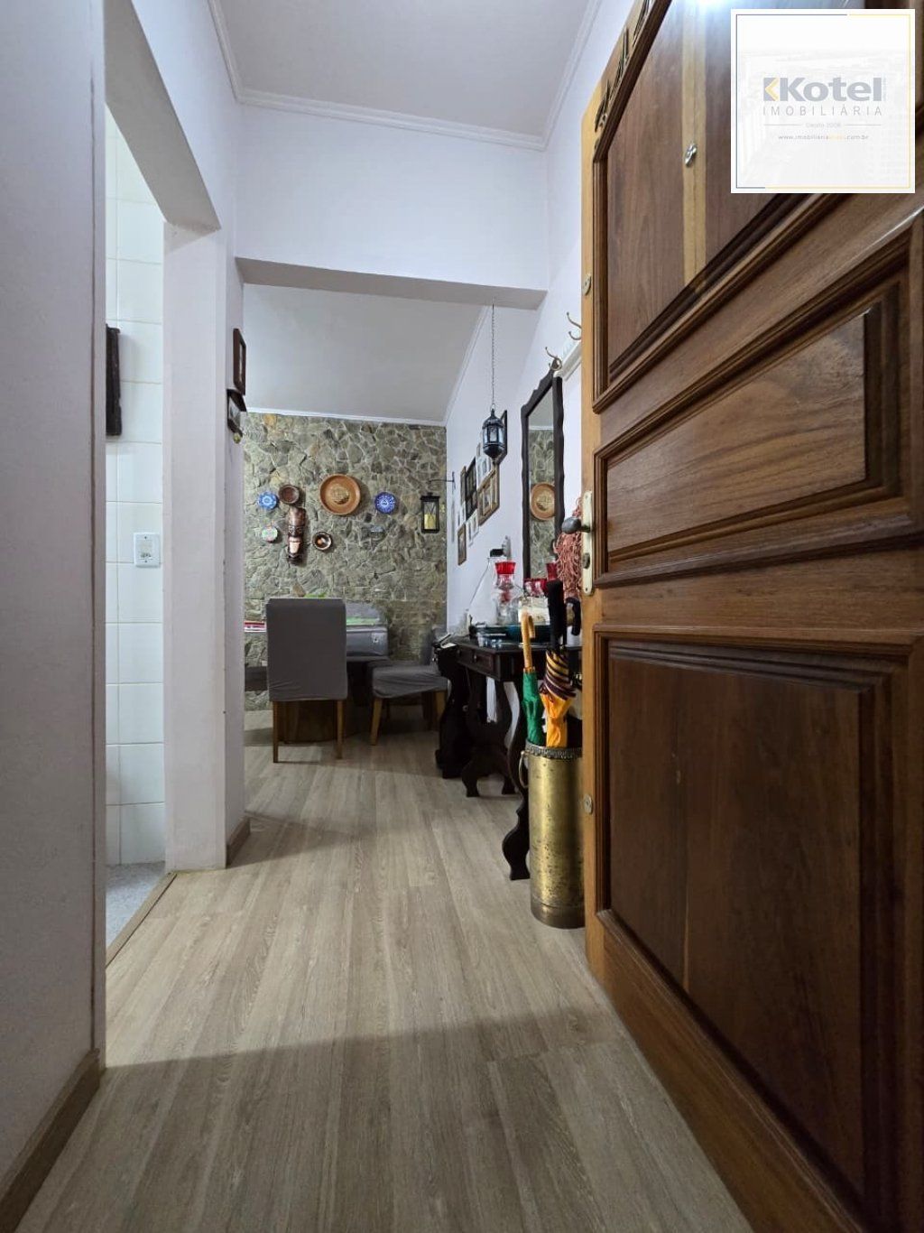 Apartamento de 3 dormitórios no Bairro Passo da Pedras Porto Alegre. — foto 2