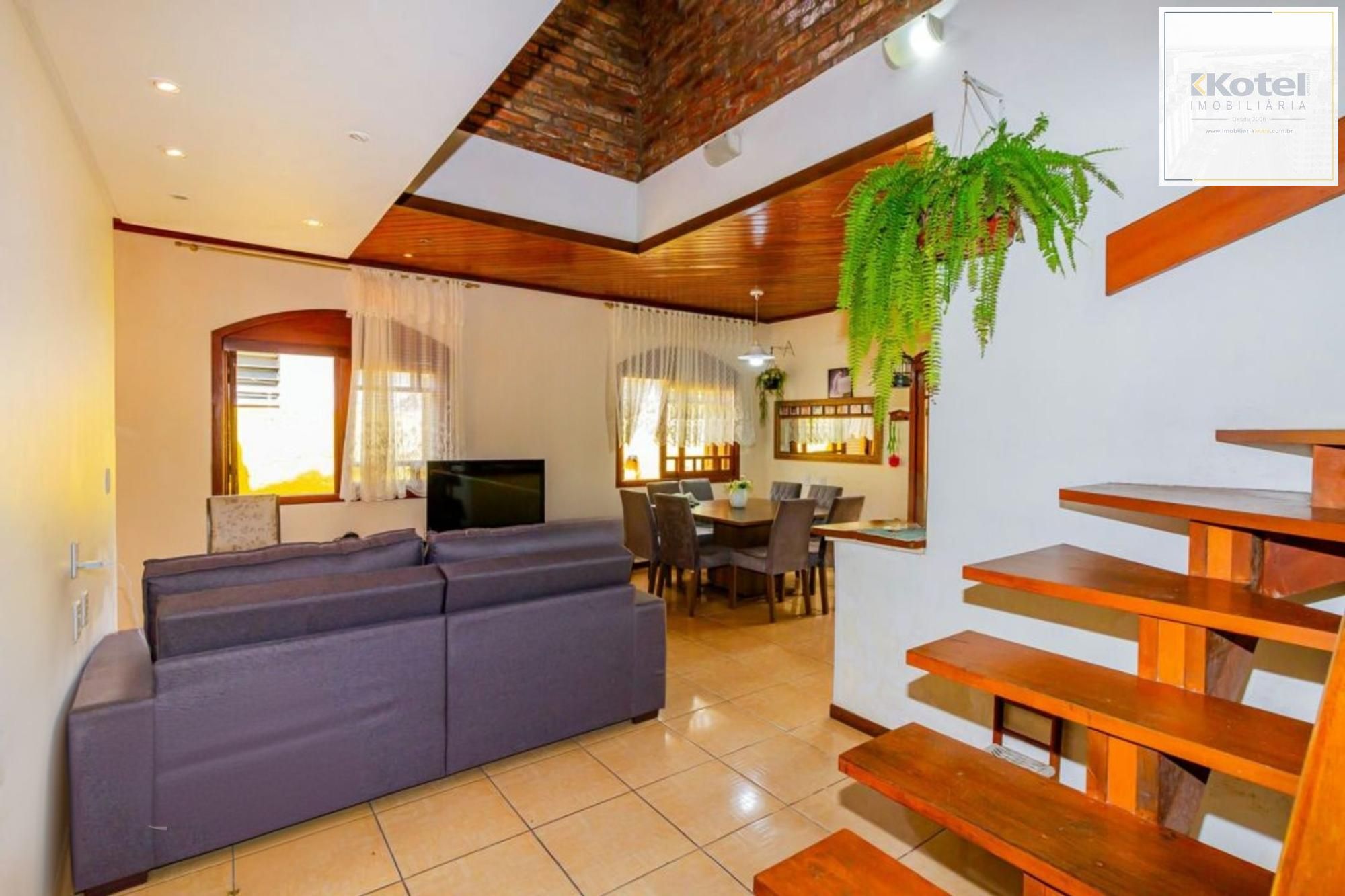 Casa com 5 quartos, 2 vagas e pátio, no Bairro Sarandí — foto 4