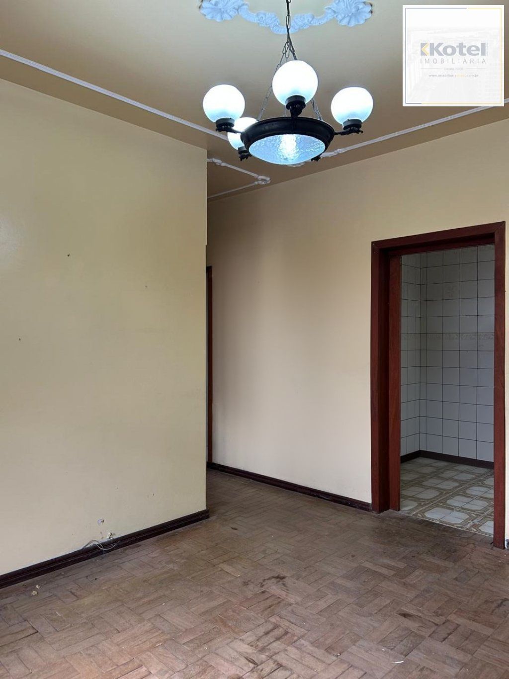 Apartamento térreo com 3 quartos no Bairro Cidade Baixa