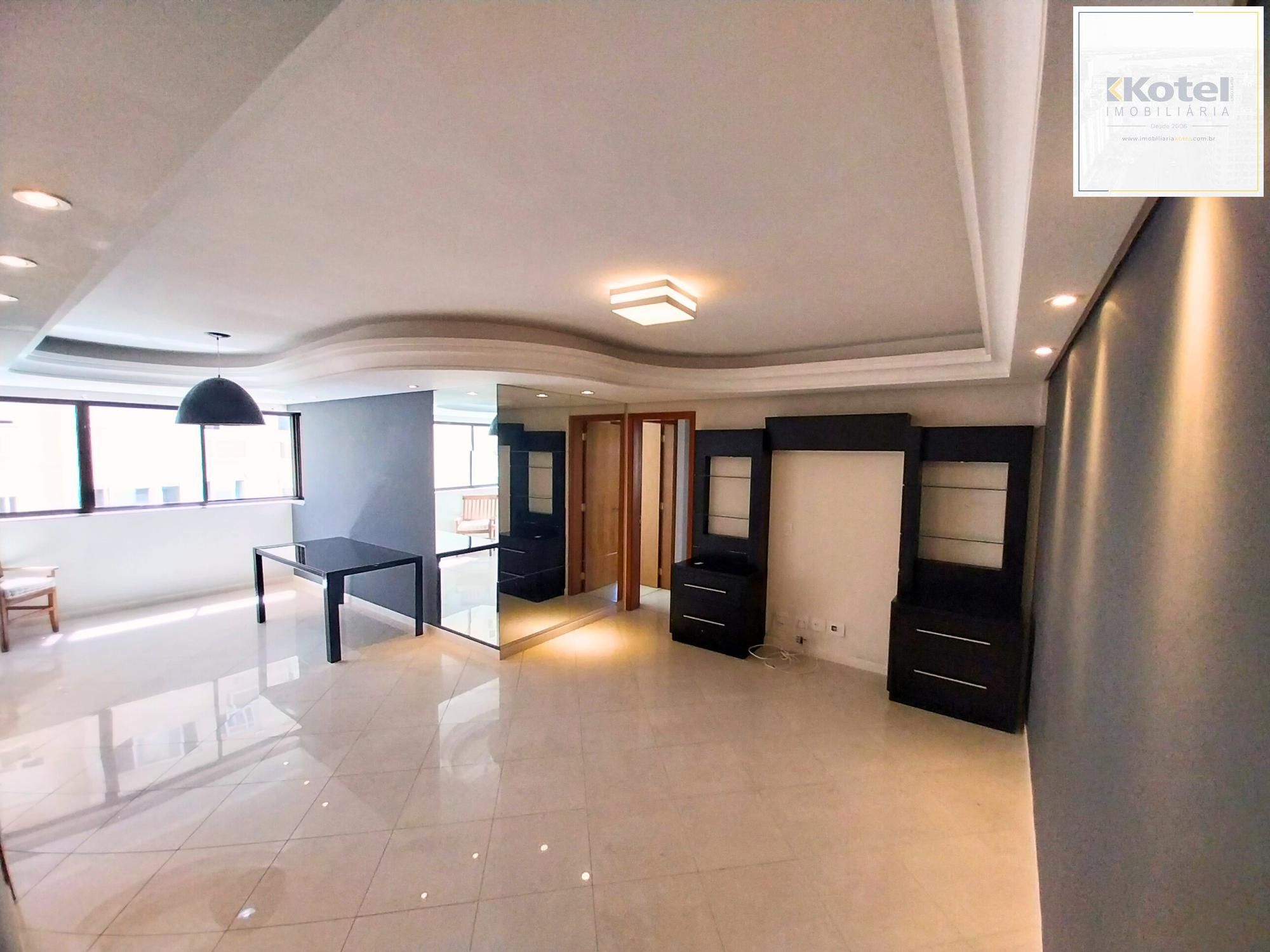 Apartamento 3 dormitórios, 1 suíte, 2 vagas e elevador na Roque Calage.