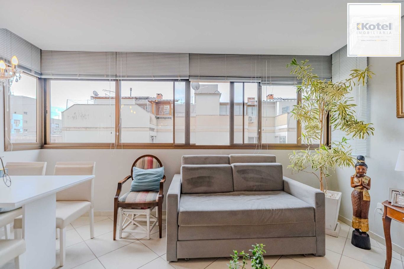 Apartamento com 1 dormitório e 1 vaga de garagem no Bairro Higienópolis