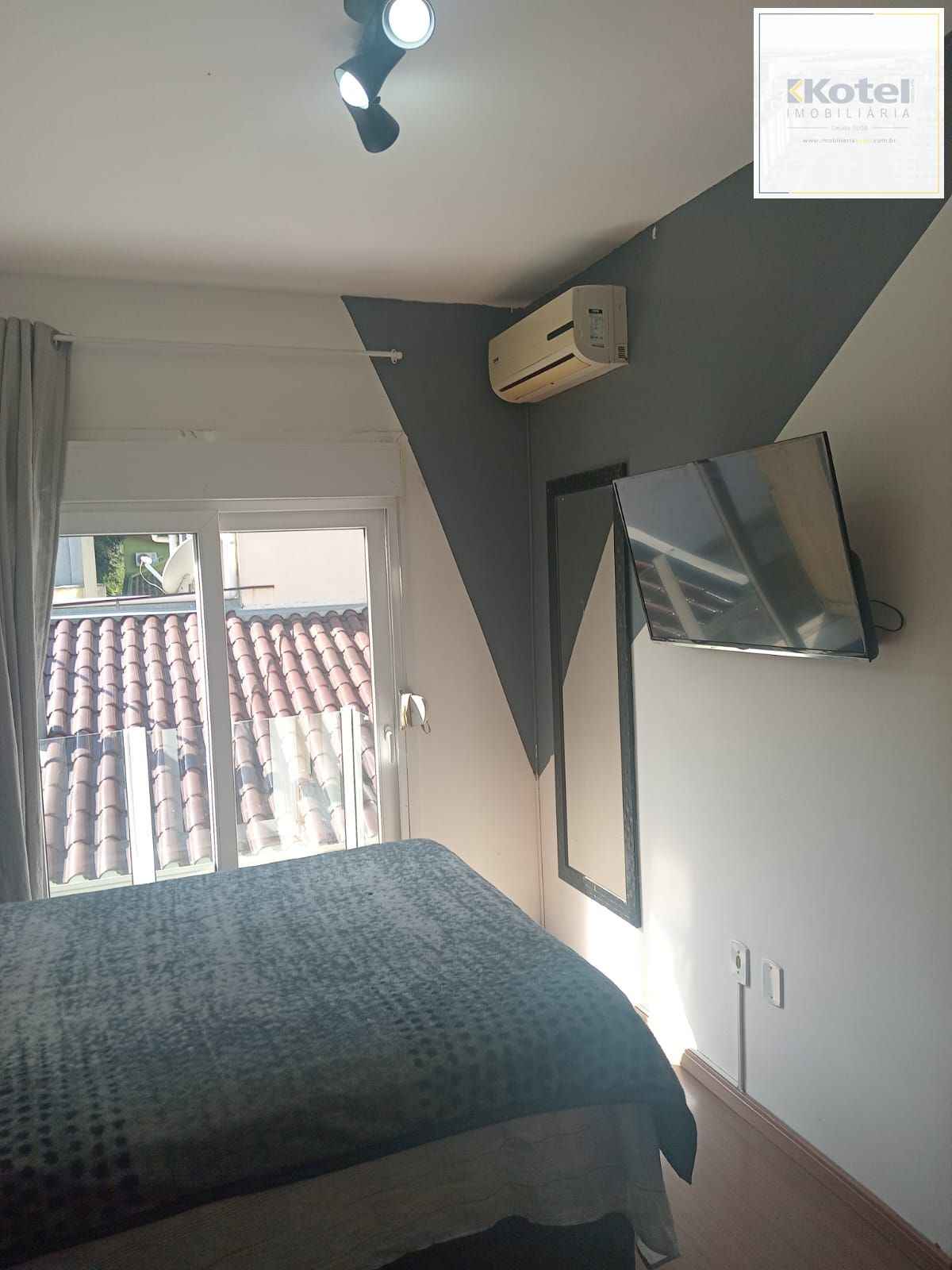 Casa em Condomínio com 2 Suítes e Sótão no Bairro Vila Nova — foto 3