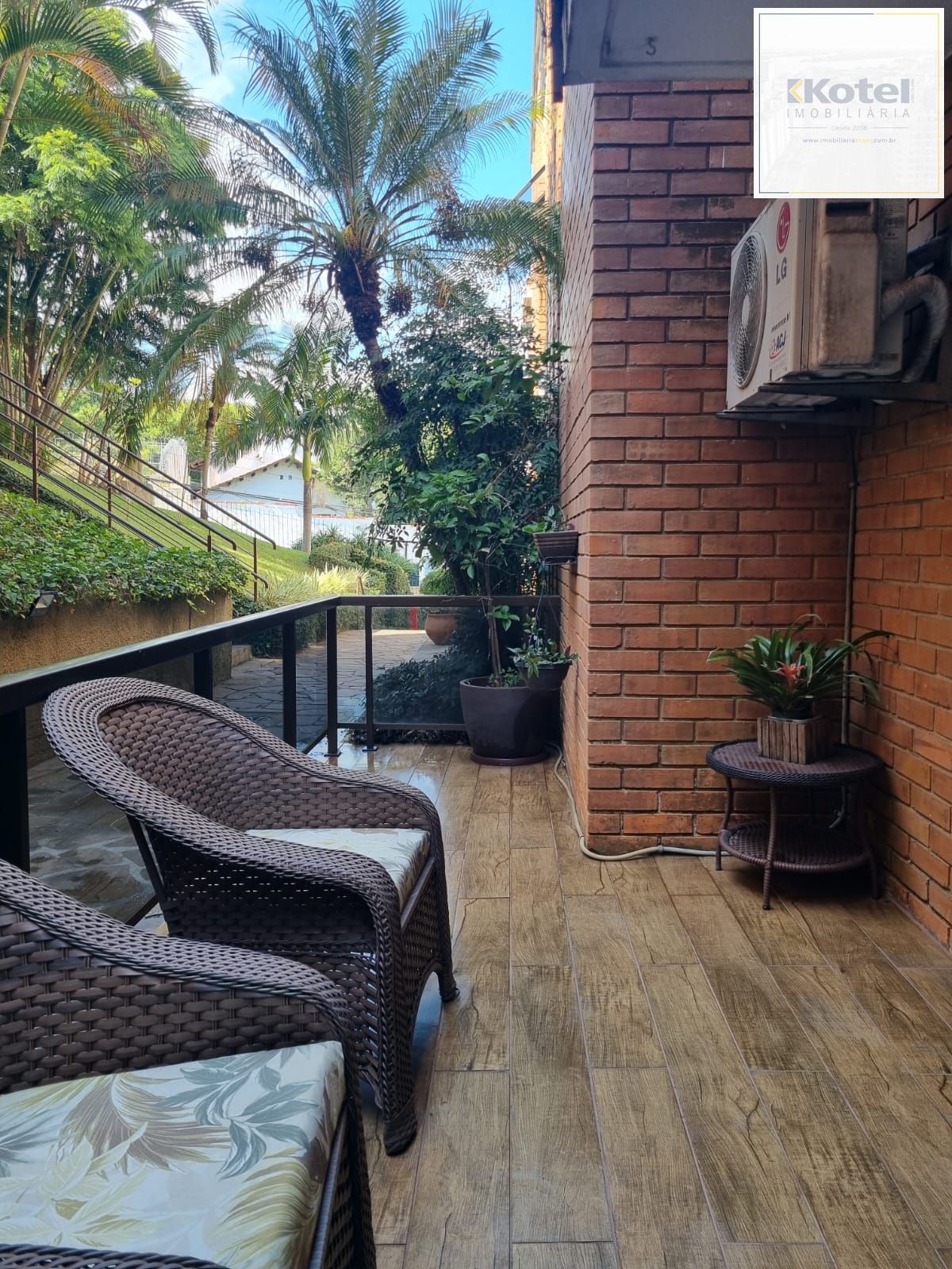 Apartamento térreo semi mobiliado de 3 dormitórios no bairro Cristal — foto 4