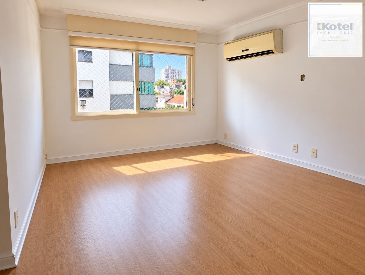 Apartamento 3 Quartos, 2 Suítes, com Elevador  e vaga coberta no Petropolis