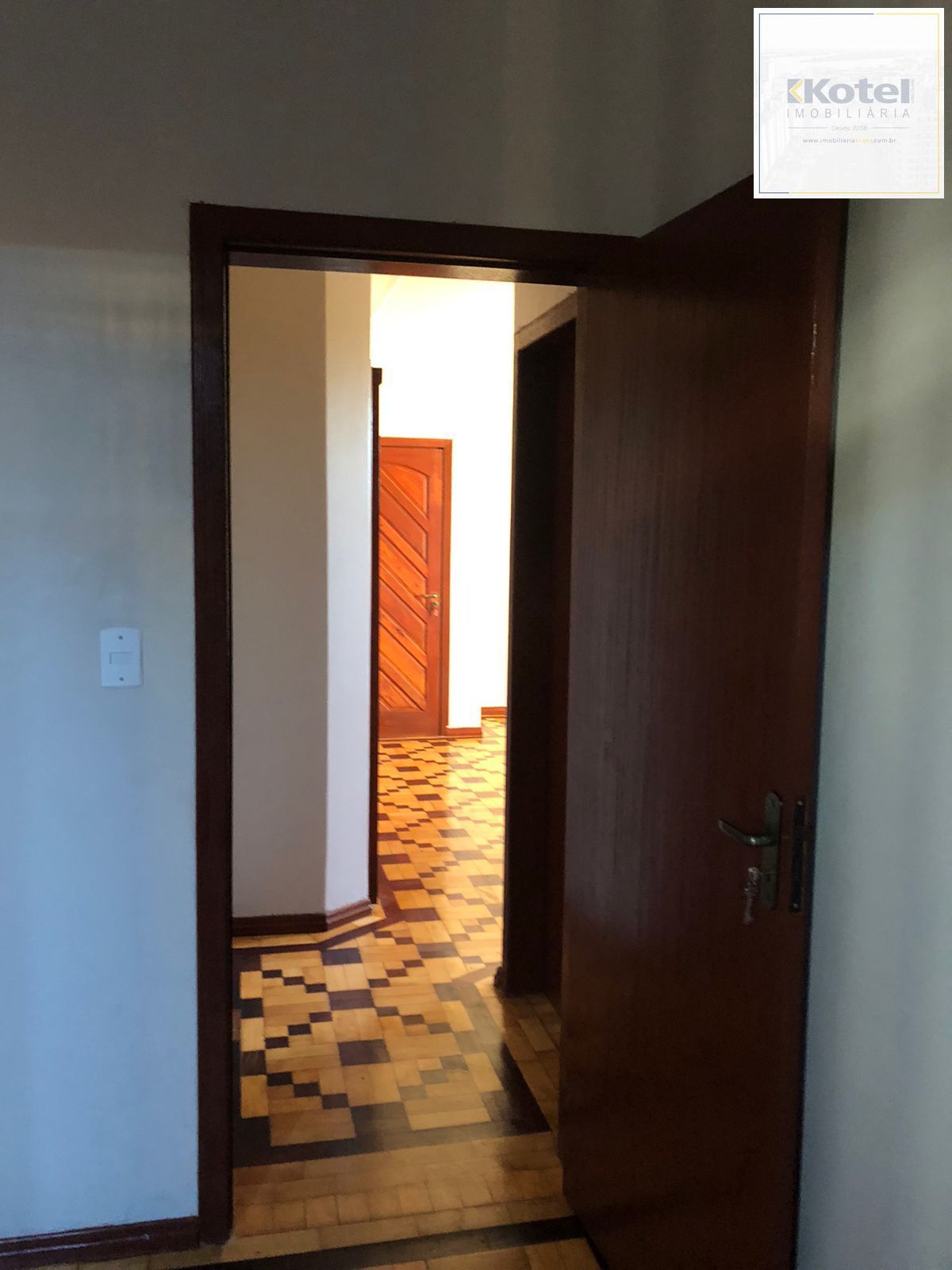 Apartamento 2 Dormitórios Reformado no São João – Av. Pátria — foto 5