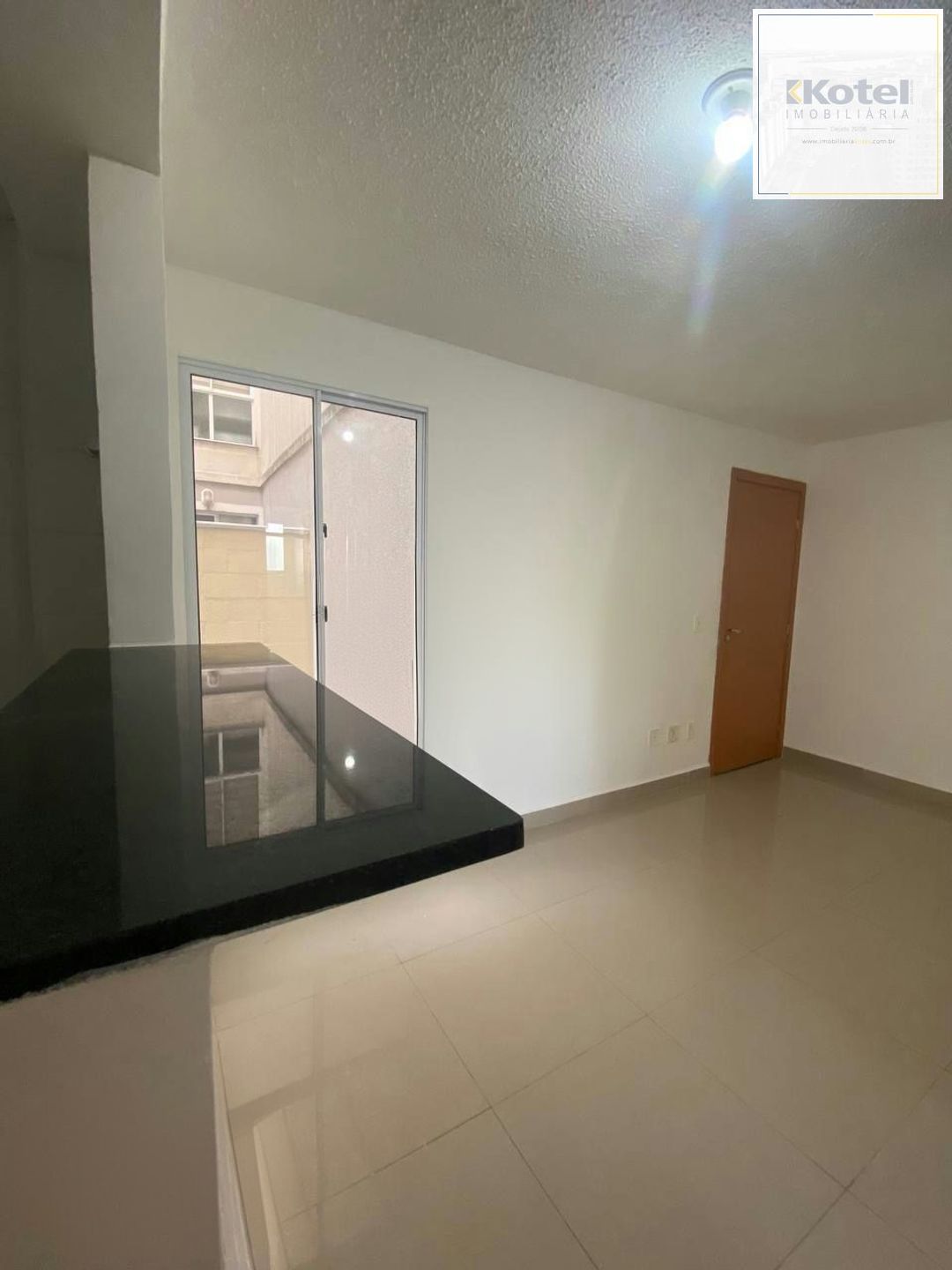 Apartamento de 2 dormitórios, piscina e 1 vaga de garagem em Canoas.