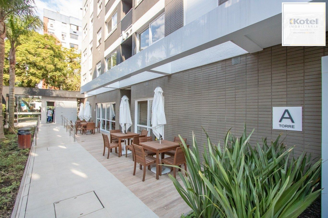 Apartamento de 2 dormitórios, e 1 vaga de garagem no Bairro são Joao/Poa.