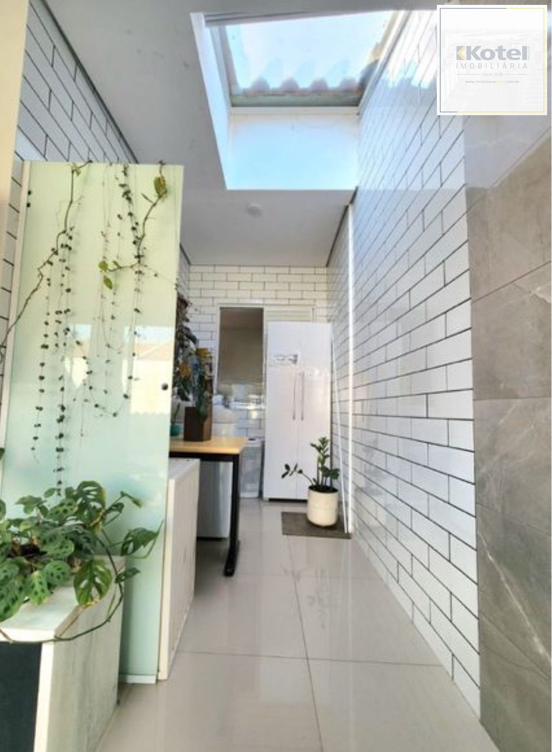 Casa em Condomínio com 2 quartos e 73m² à venda em Jardim Algarve, Alvorada.