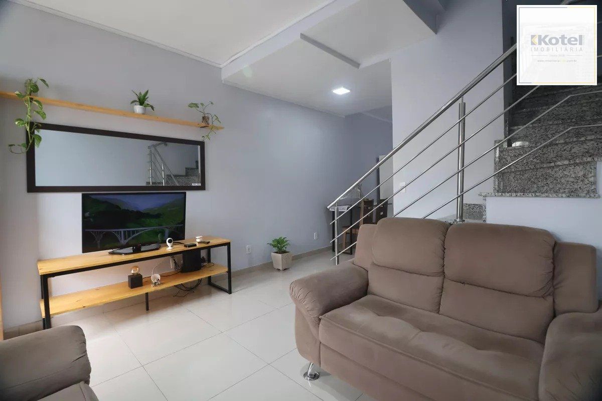 Casa de 2 quartos e 2 vagas de garagem no bairro São José Canoas.