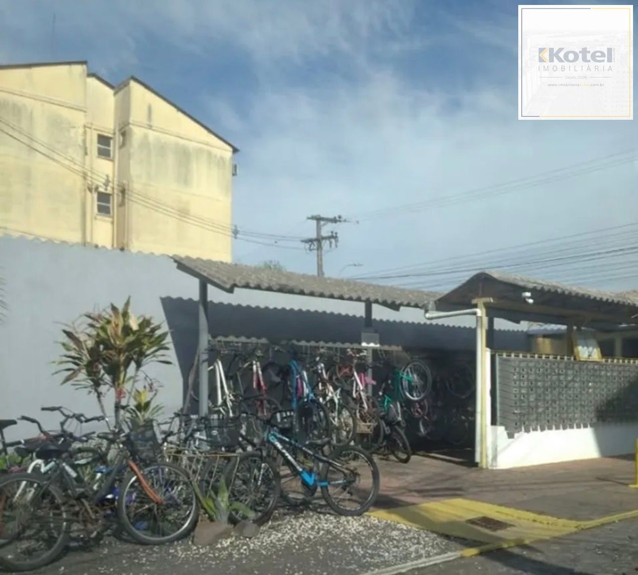 Apartamento de 2 quartos no segundo andar semi mobiliado em Gravataí