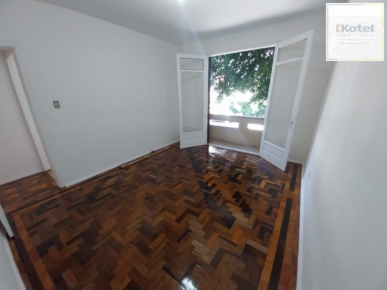 Apartamento de 3 quartos, no bairro rio branco em Porto Alegre. — foto 3