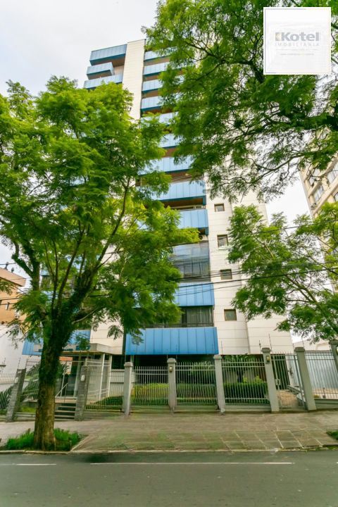 Apartamento de 4 dormitórios, 2 suítes, 2 vagas e elevador na Castro Alves. — foto 2