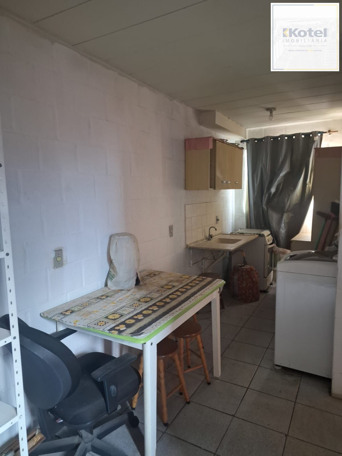 Apartamento 2 dormitórios 1 vaga de garagem no Bairro Maria Regina Alvorada