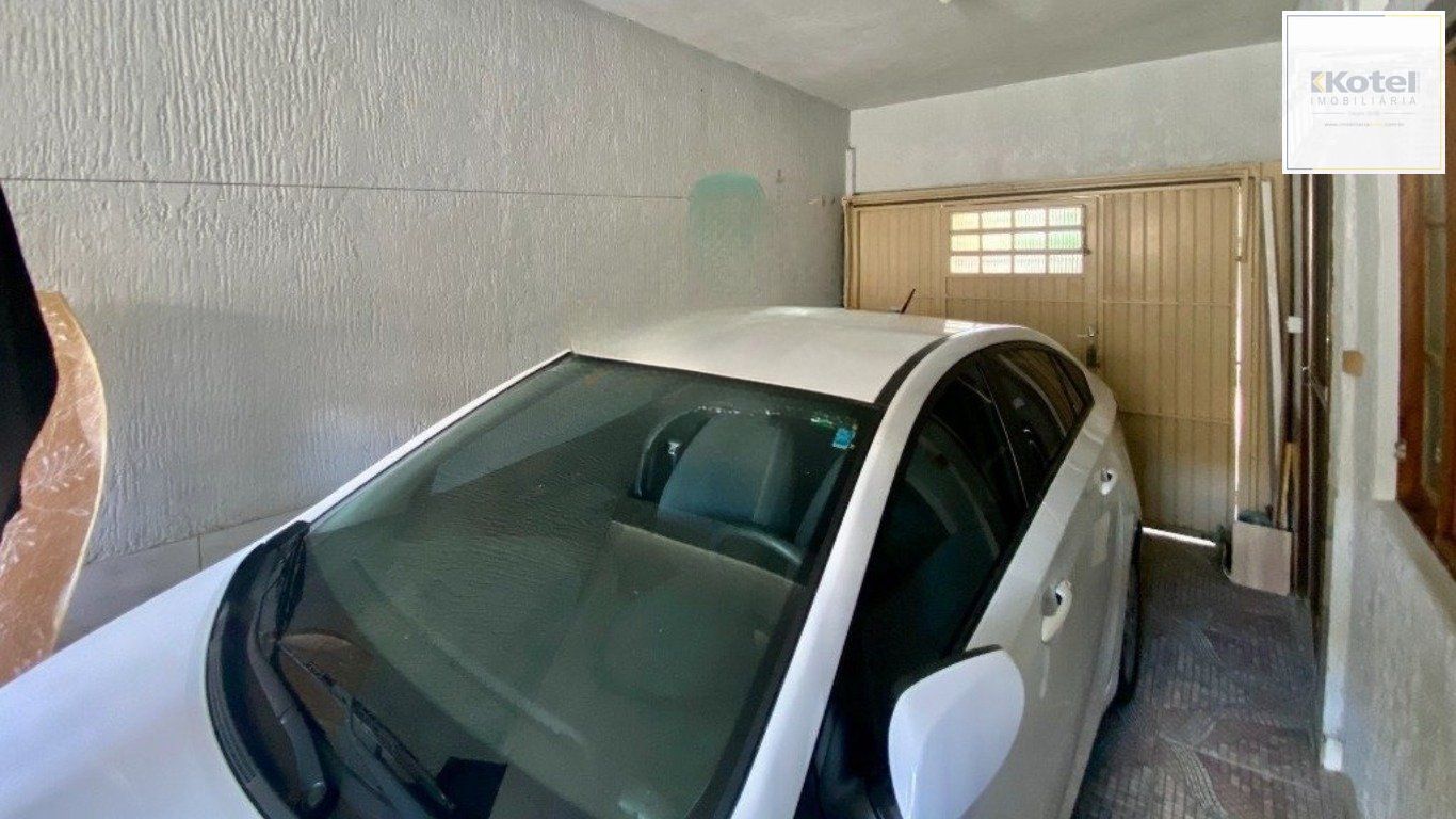 Casa de 2 dormitórios e 2 vagas de garagem em Canoas.