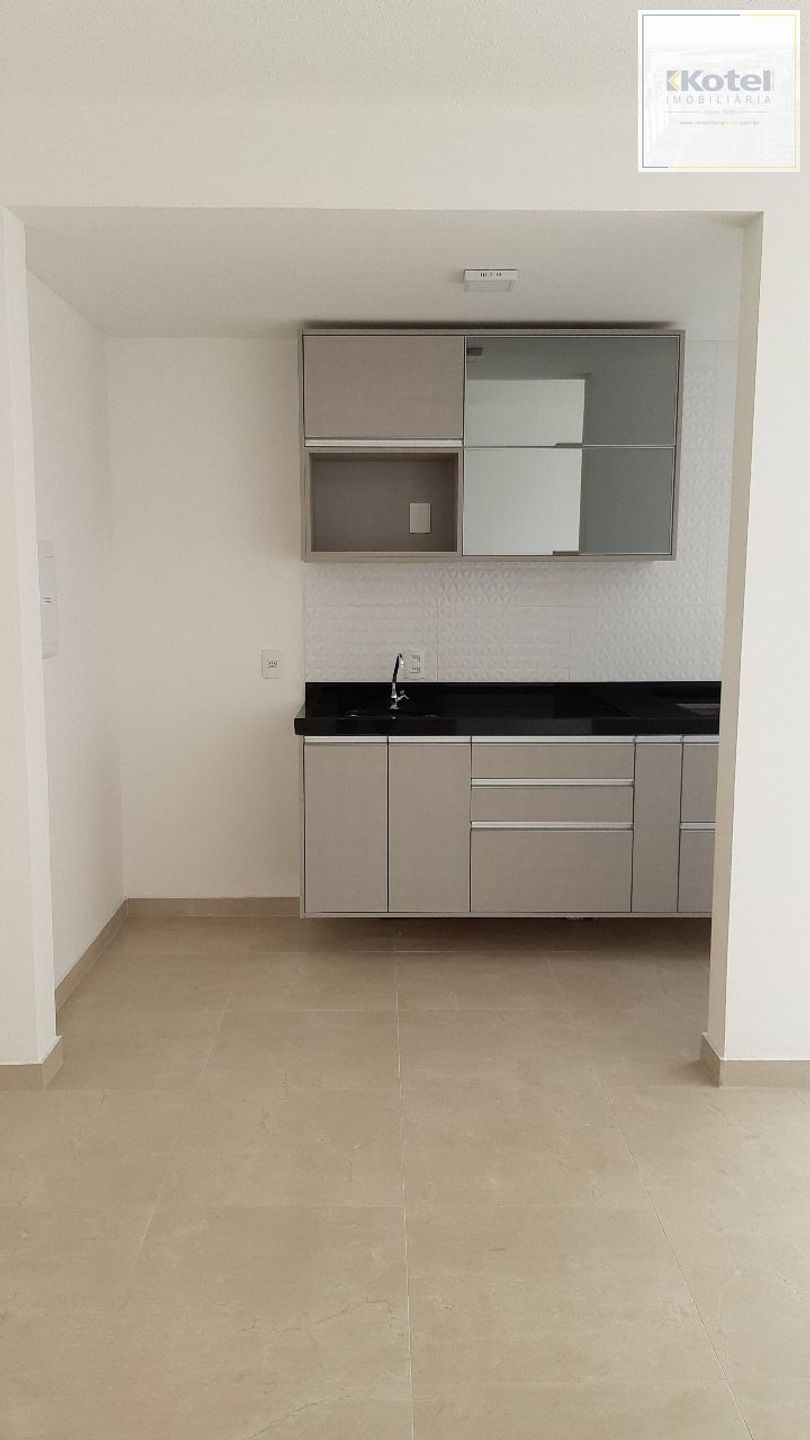 Apartamento de 2 dormitórios com 1 vaga de garagem e elevador em Canoas.