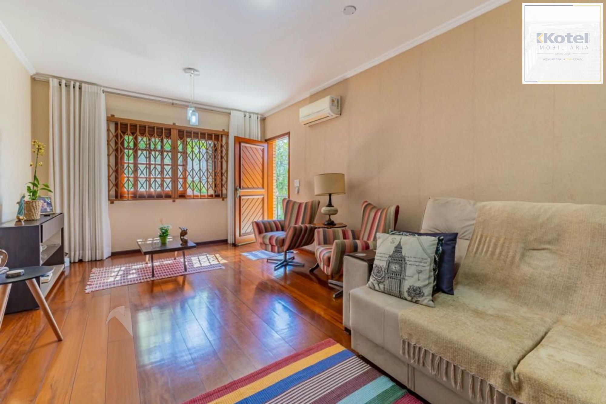 Casa com 1.640,00m², 3 dormitórios, 4 vagas à venda Rua Marista.