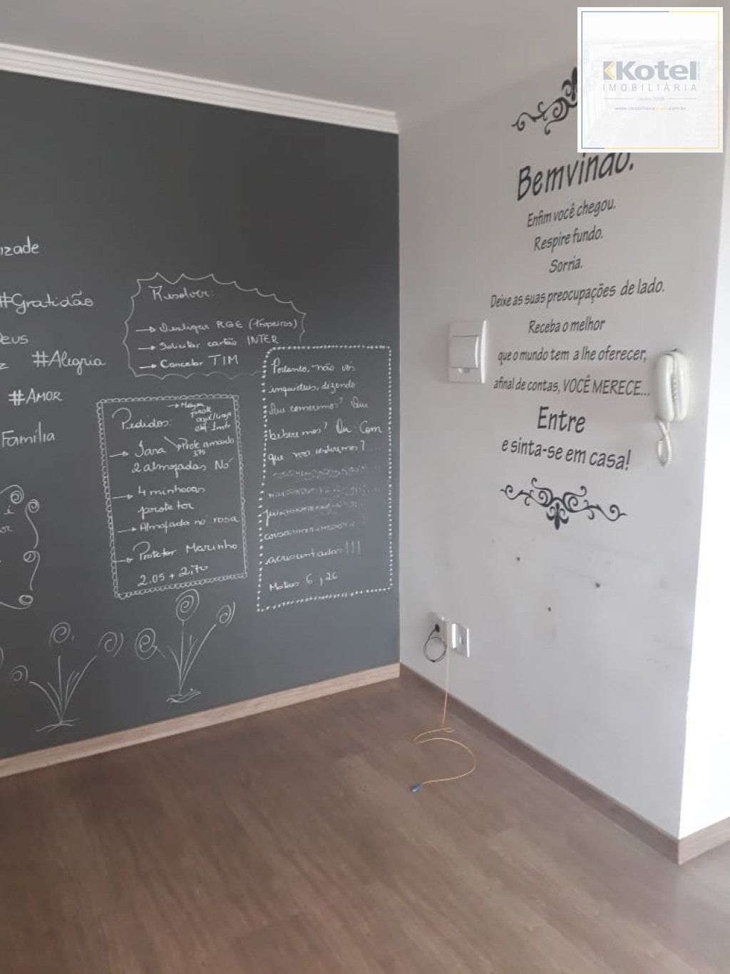 Apartamento de 2 dormitórios e 1 vaga de garagem em Canoas.