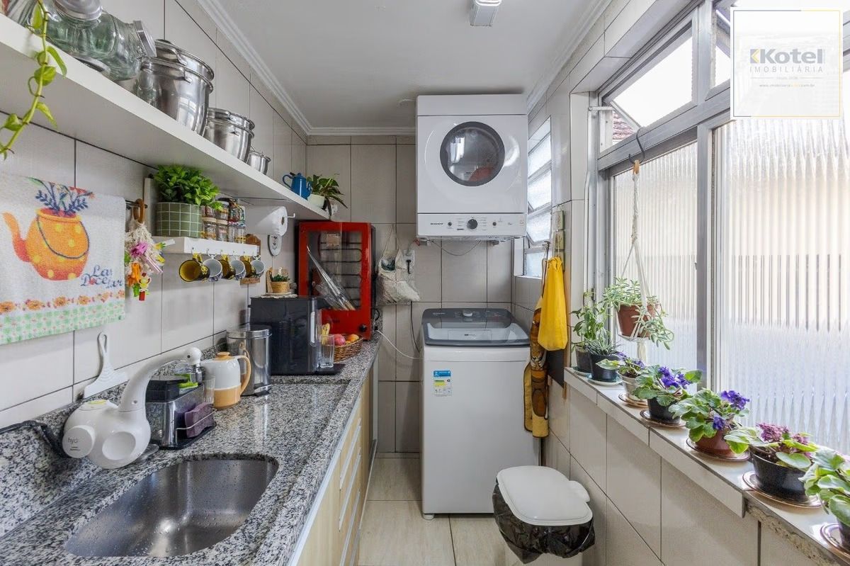Apartamento Amplo no Rio Branco com 3 Dormitórios Próximo à UFRGS
