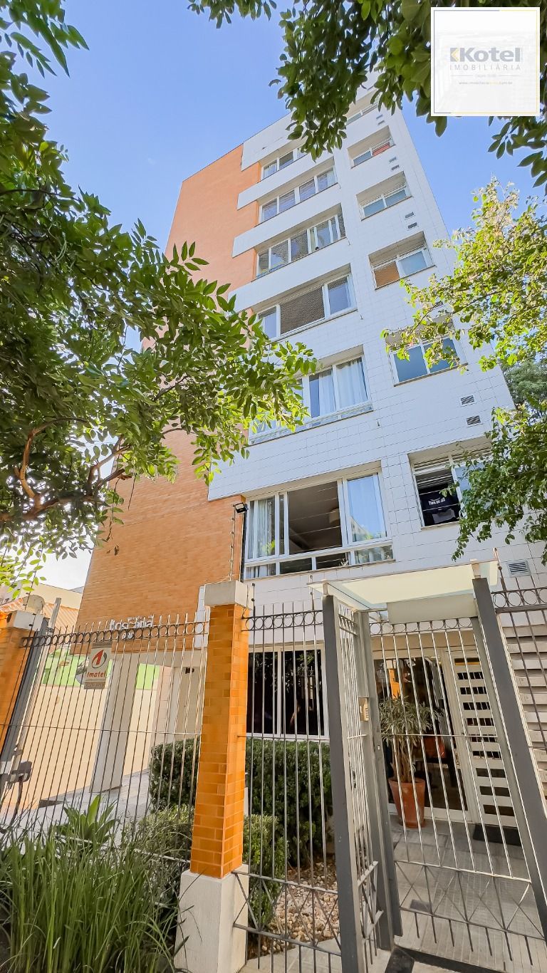 Apartamento de 2 dormitórios, 1 vaga dupla e elevador no bairro Santa Cecília