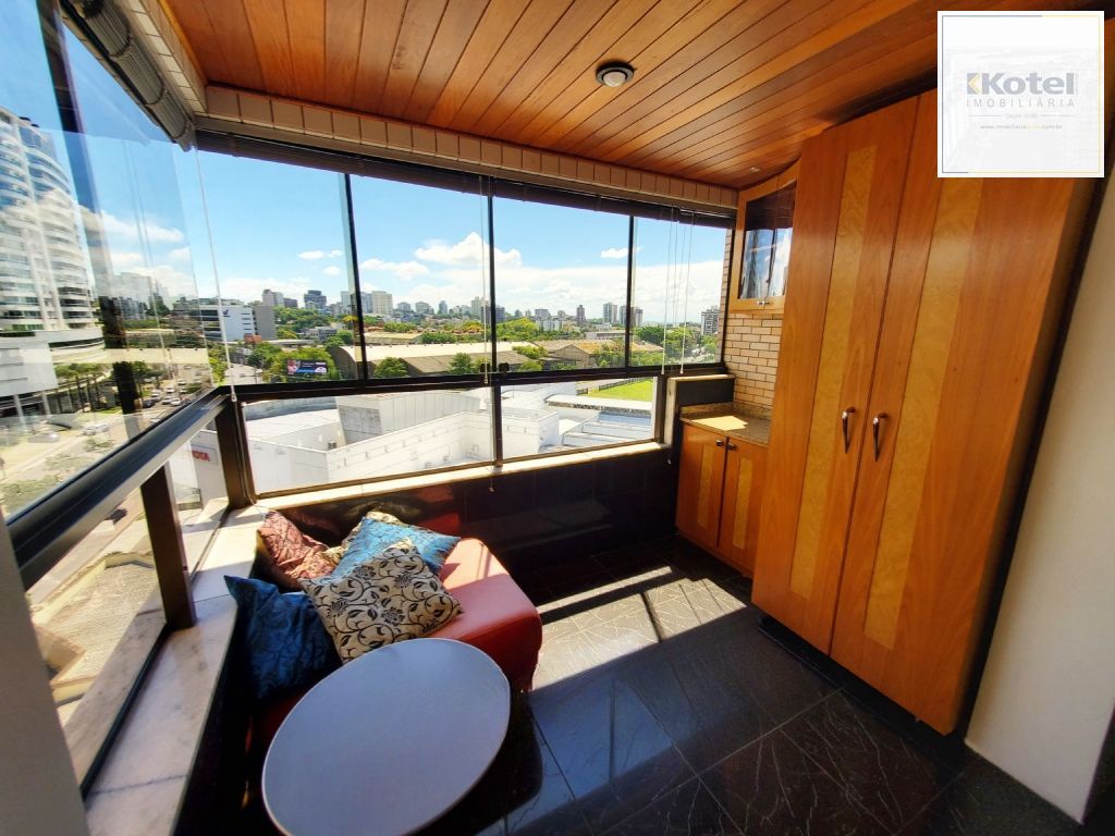 Apartamento de 1 dormitório, 1 vaga e elevador no bairro Boa Vista.