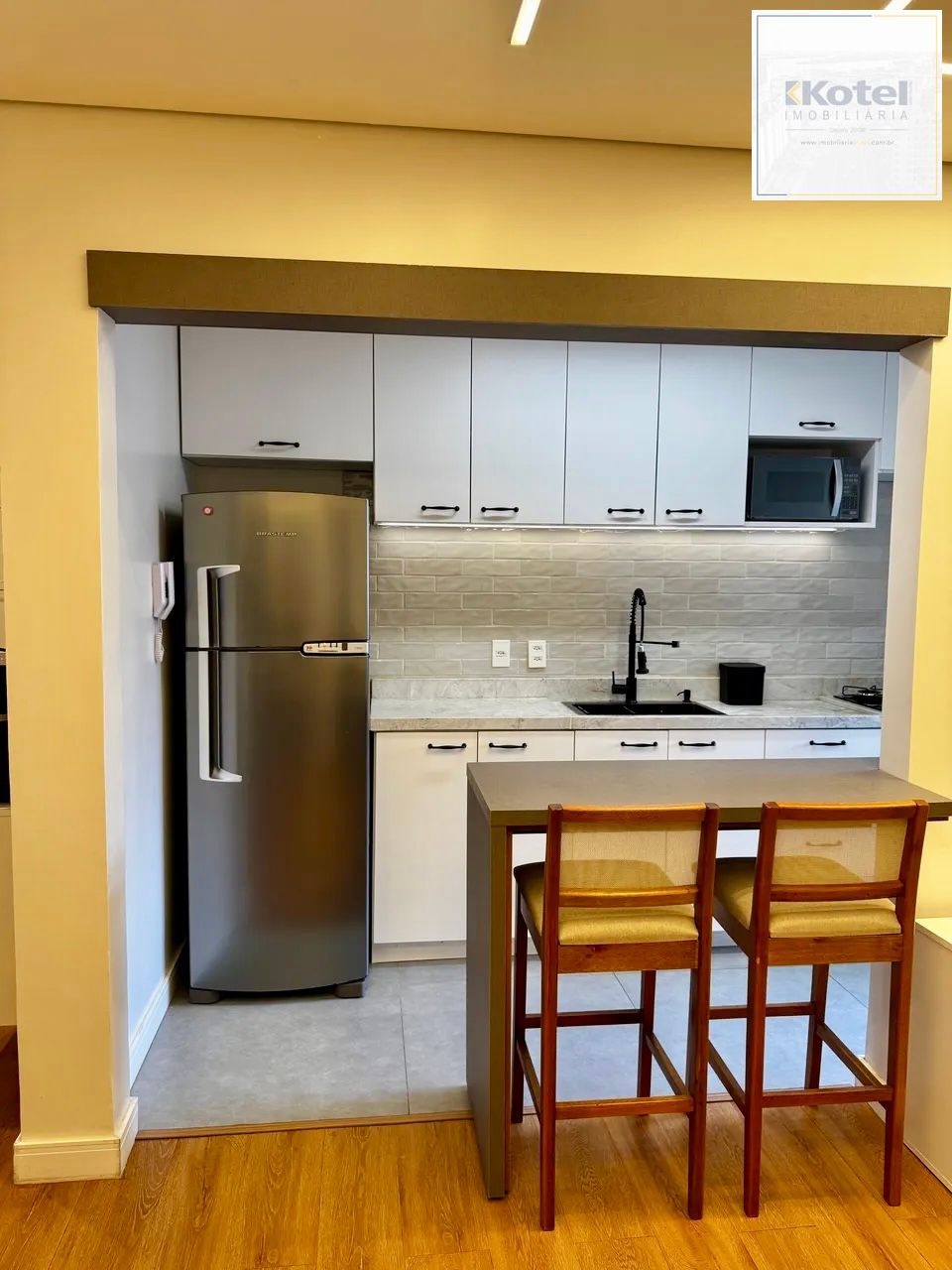 Apartamento Mobiliado à venda com 46m², 1 quarto e 1 vaga Bairro São João — foto 2