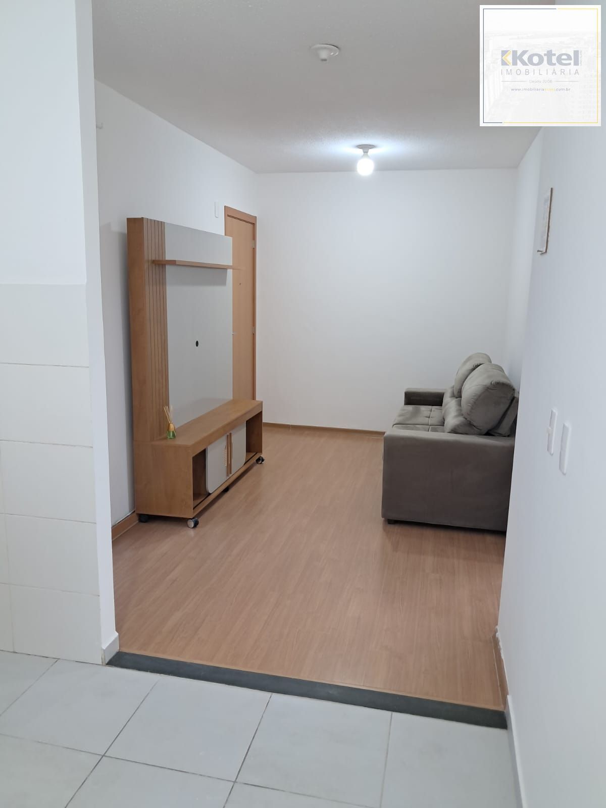 Apartamento com 2 quartos, vaga de garagem e elevador no bairro Estância velha.
