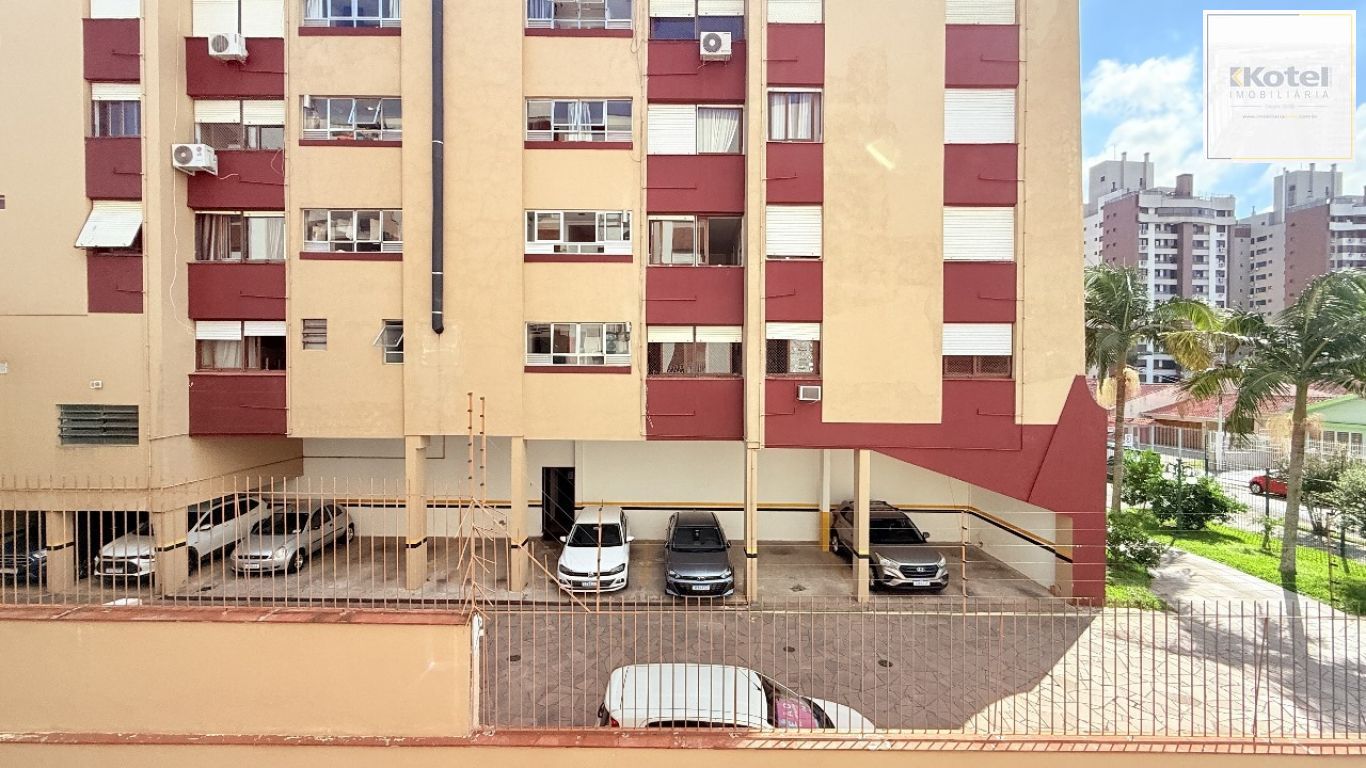 Apartamento de 3 dormitórios,1 suíte, 1 vaga, elevador no bairro Jardim Lindóia