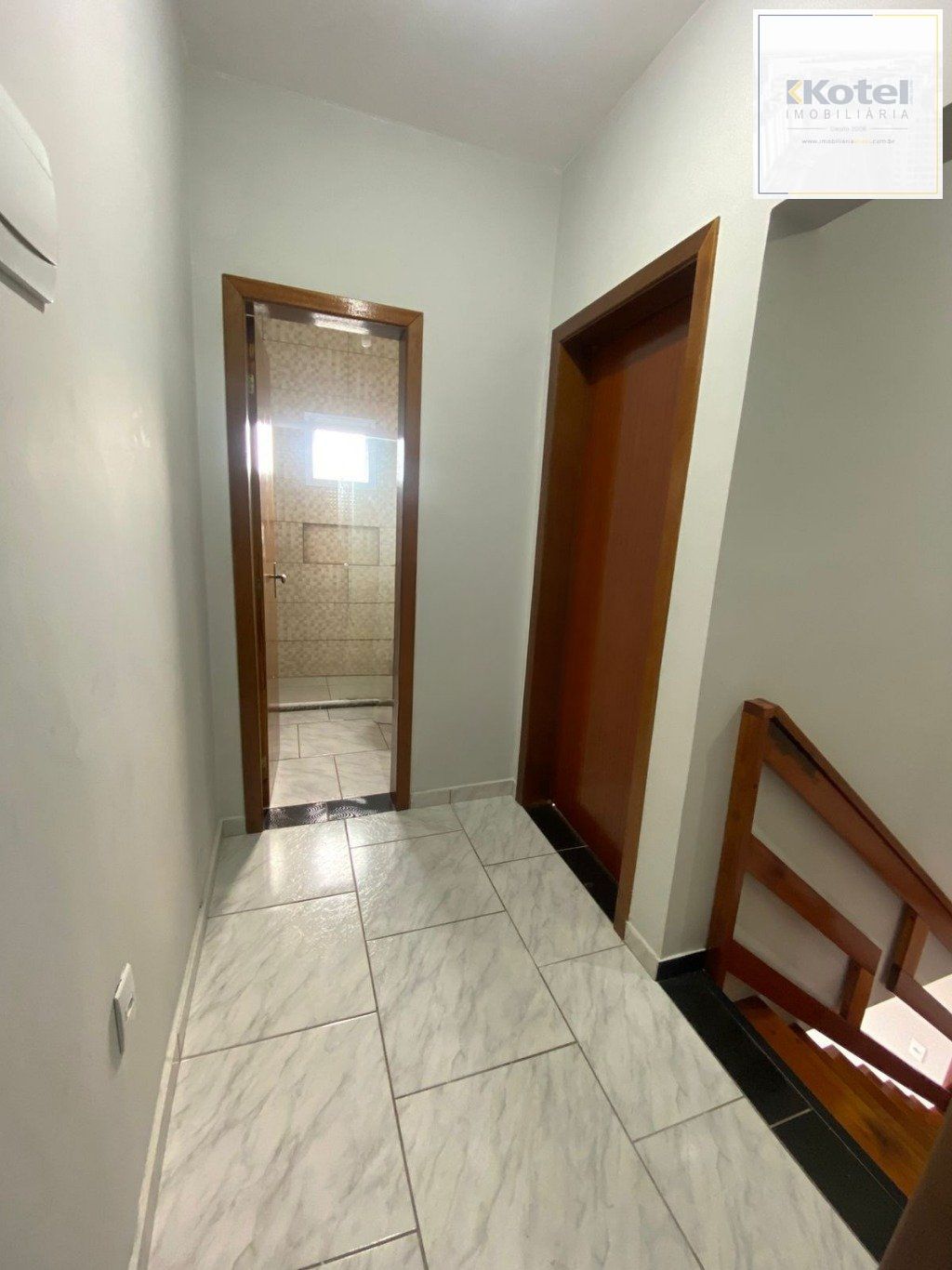 Casa de 2 dormitórios, 1 vaga de garagem em Cachoeirinha.