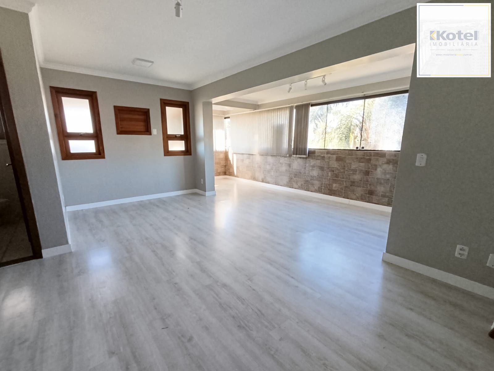Apartamento de 3 quartos, elevador e 2 vagas no bairro Jardim Lindóia. — foto 2