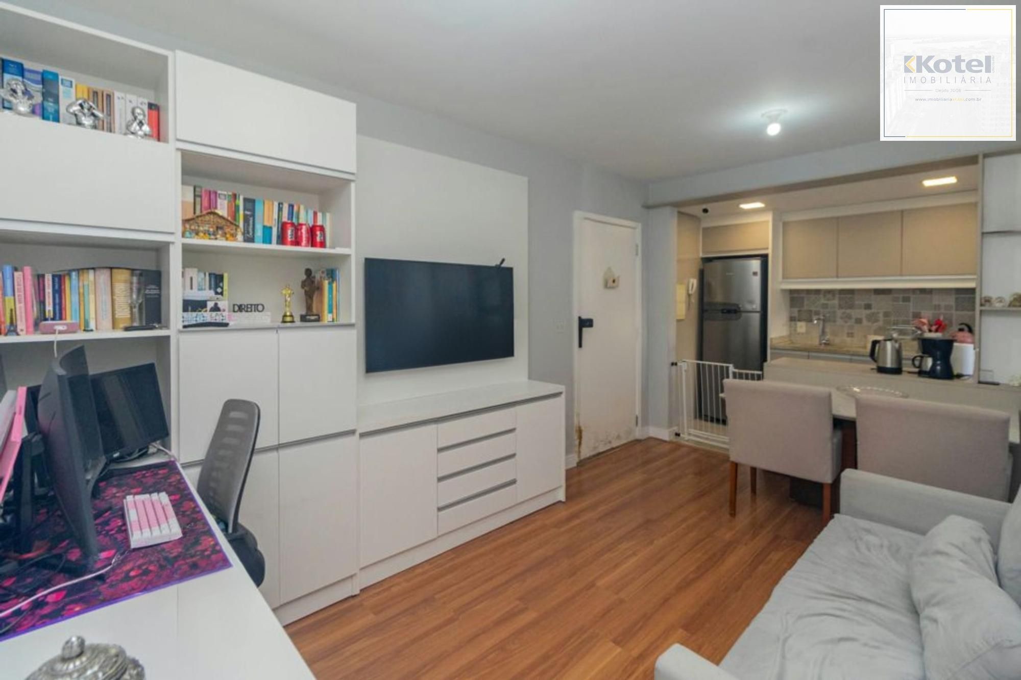 Apartamento 2 Dormitórios com Vaga e Piscina no Cristal em Porto Alegre — foto 4