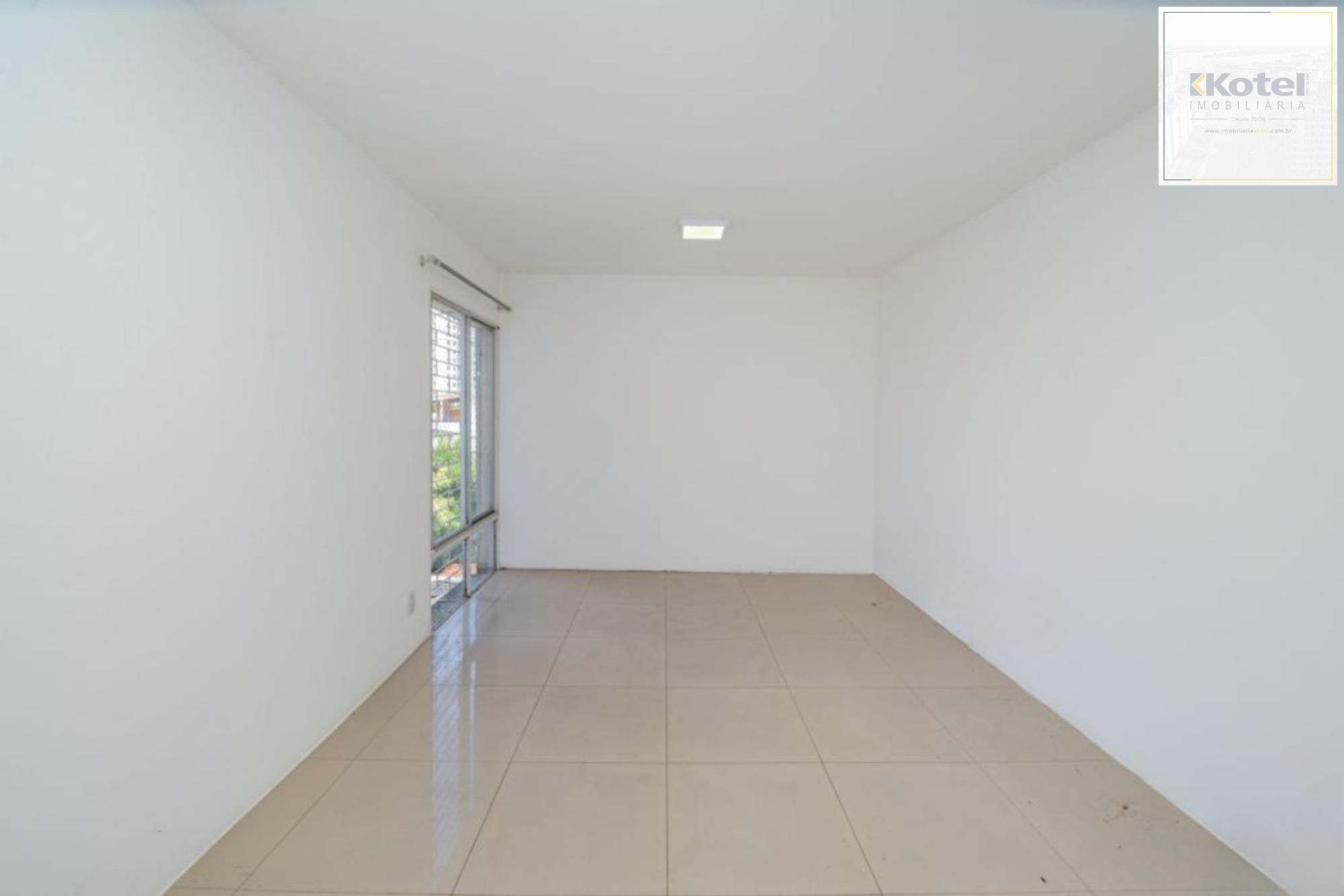 Apartamento com 2 quartos, 2 banheiros e 1 vaga no bairro Azenha.