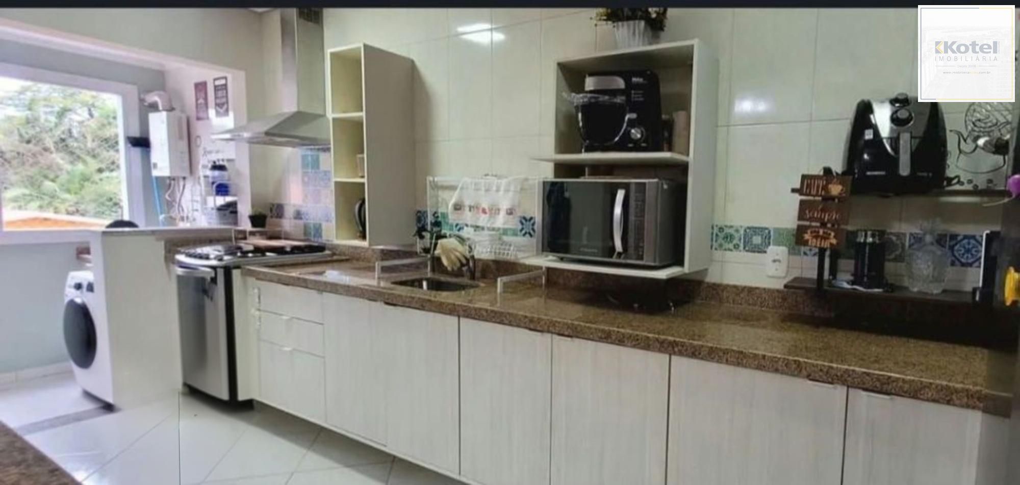 Apartamento de 2 dormitórios e 1 vaga de garagem no centro de Gravataí.