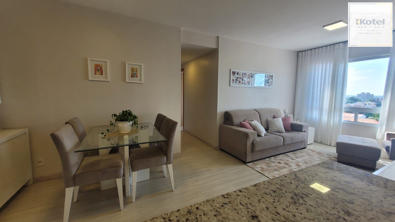 Apartamento mobiliado de 2 quartos, elevador e 1 vaga no bairro Jardim Lindóia