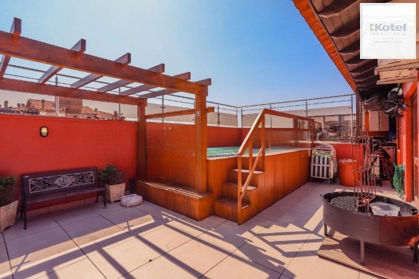 Cobertura com 3 quartos, Vaga e piscina  São Sebastião. — foto 2