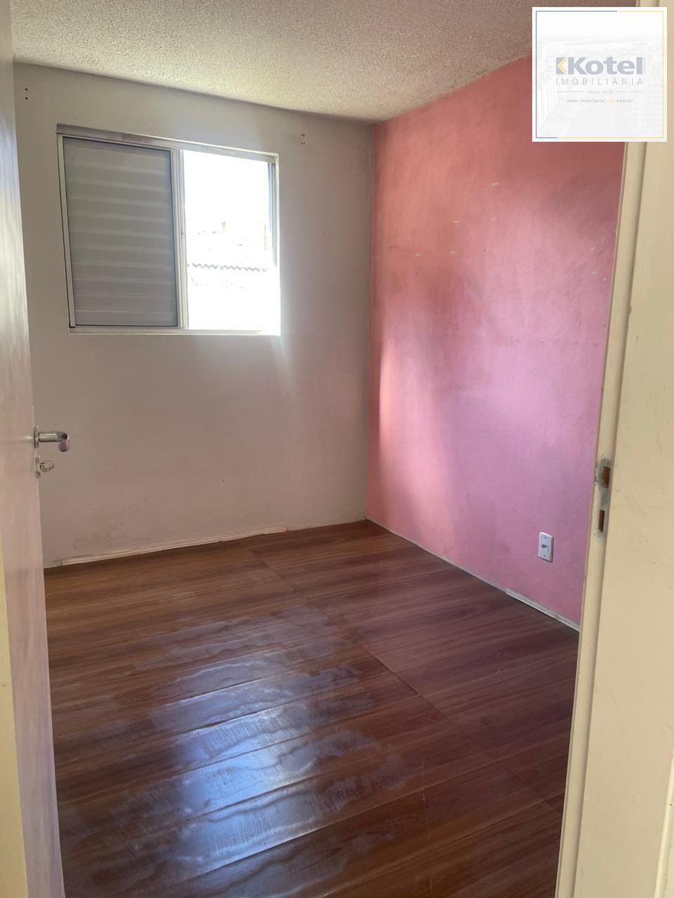 Apartamento de 2 dormitórios e 1 vaga de garagem em Canoas.