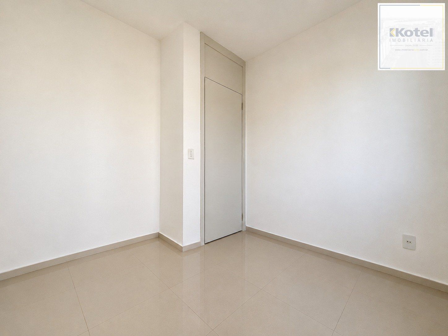 Apartamento Térreo com 3 quartos, vaga, piscina e elevador no bairro Humaitá. — foto 5