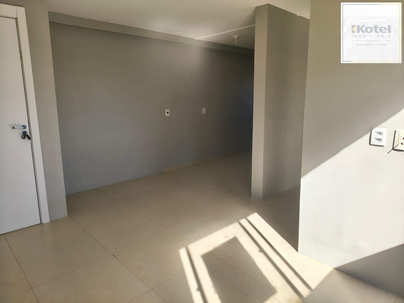 Apartamento Térreo, 2 quartos, vaga, piscina e portaria 24hr no bairro Sarandi. — foto 5