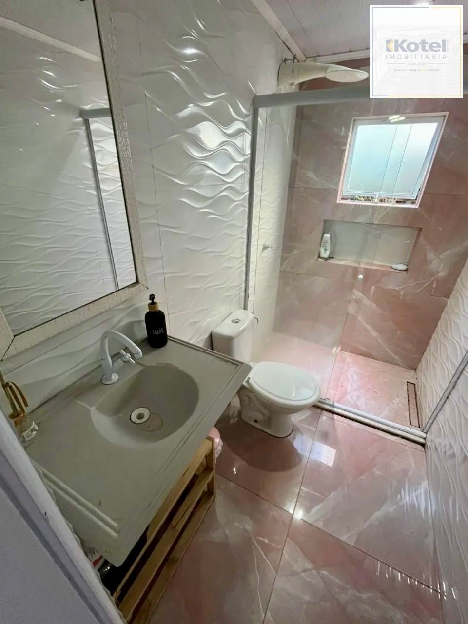 Casa para venda com 3 quartos , em Harmonia com 126 m² em Canoas