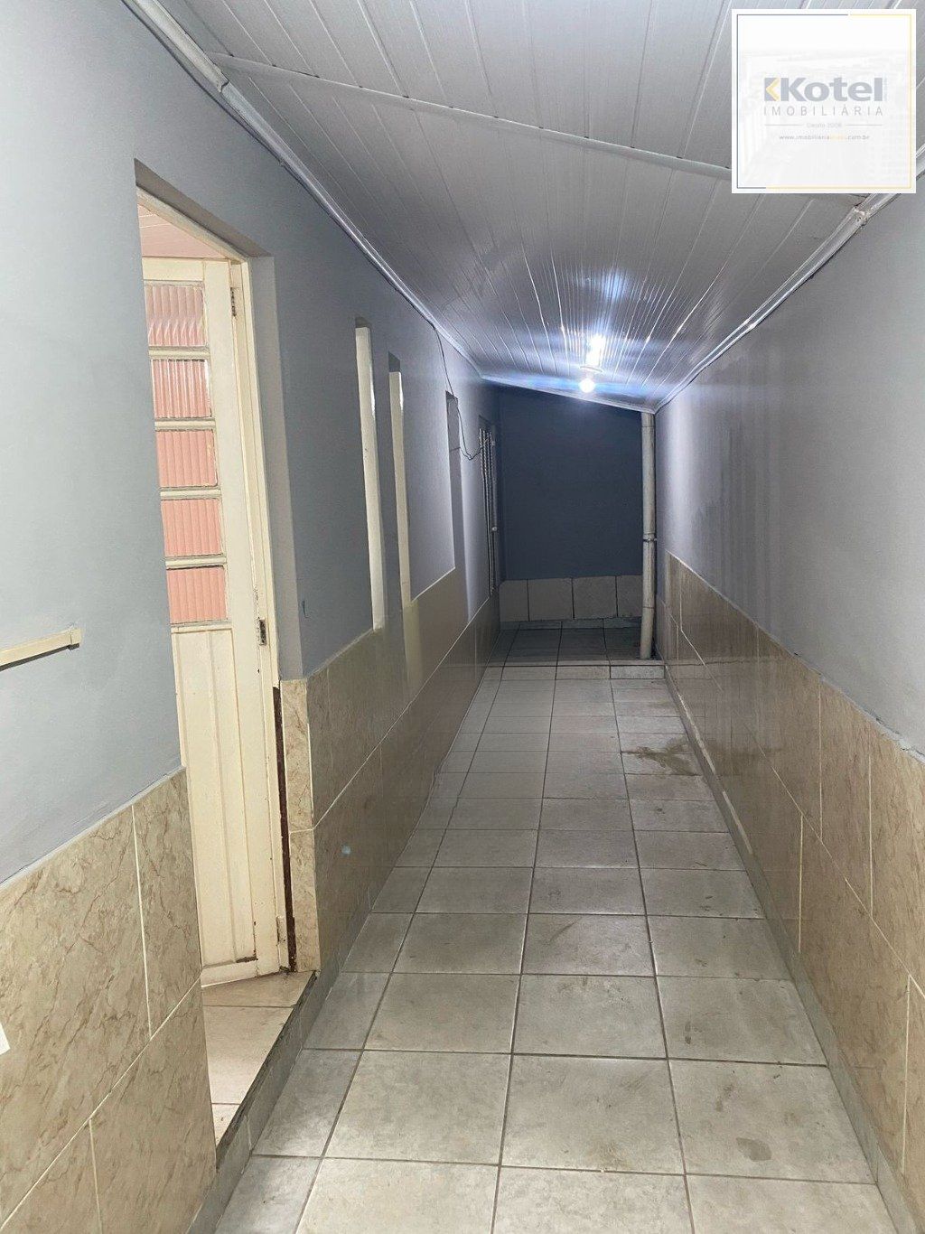 Casa de 2 dormitórios e 2 vaga de garagem em Vila Eunice Cachoeirinha.