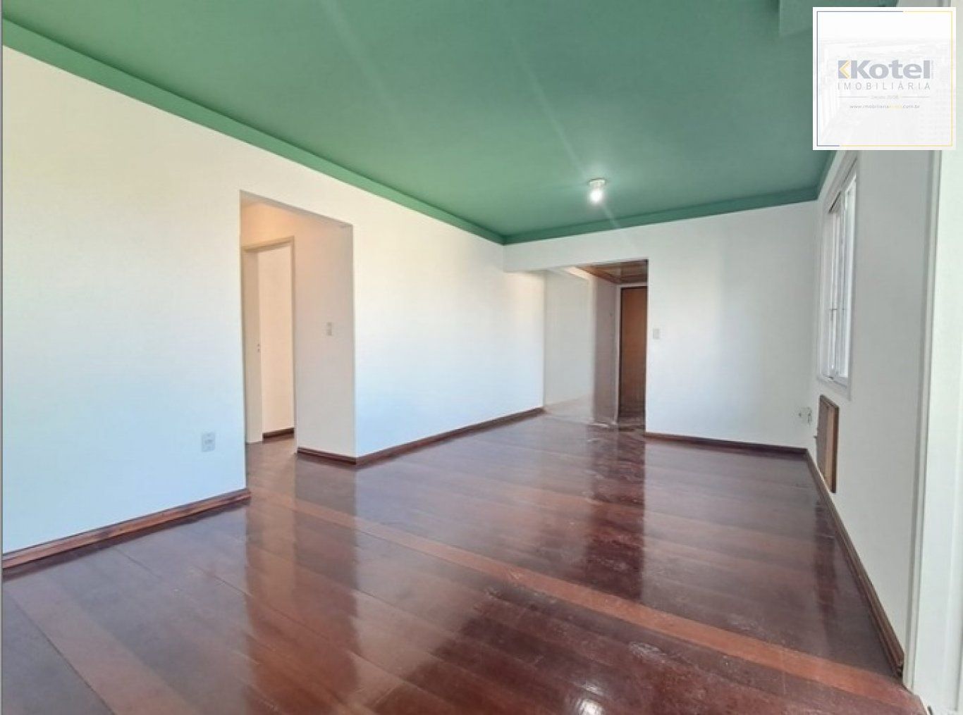 Apartamento com 2 quartos e 1 vaga à venda em Centro Histórico.