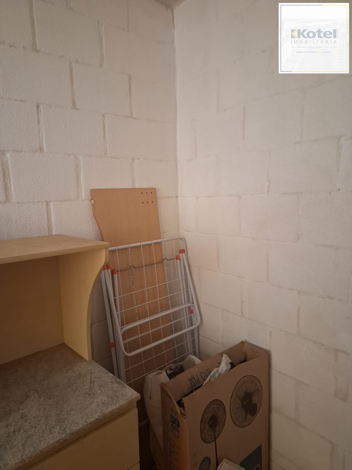 Apartamento 2 dormitórios 1 vaga de garagem no Bairro Maria Regina Alvorada