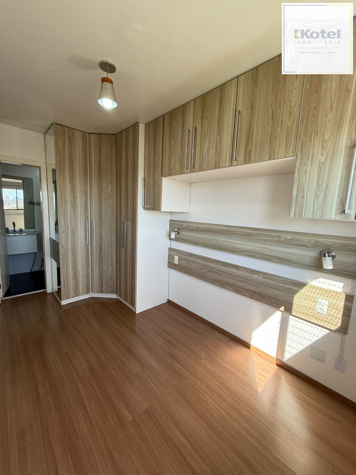 Apartamento 2 dormitórios com suíte no Jardim Planalto Porto Alegre