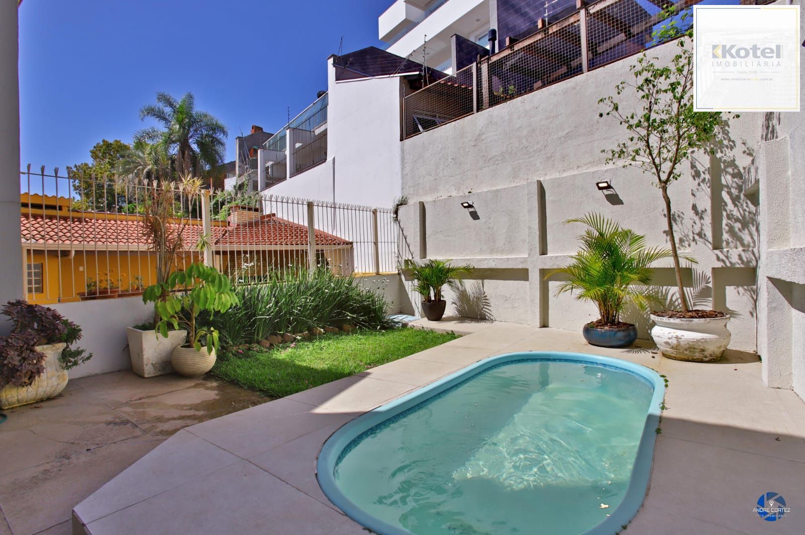 Casa de 3 dormitórios, 3 vagas e pátio com piscina bairro Chácara das Pedras. — foto 2
